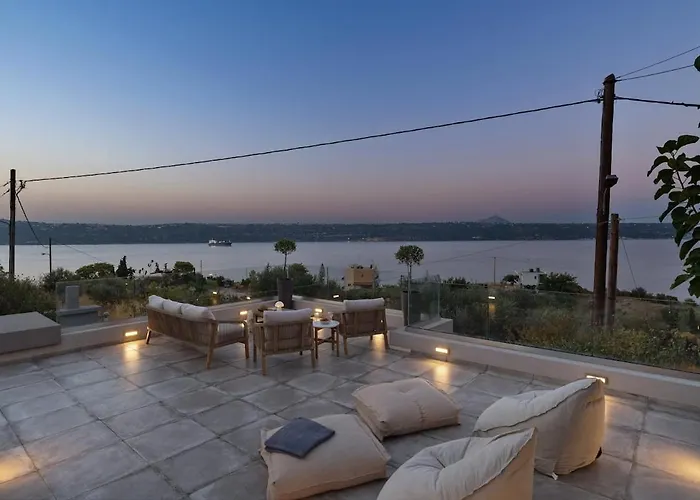 Seaview Serenity - Jacuzzi & Panoramic Views La Canea