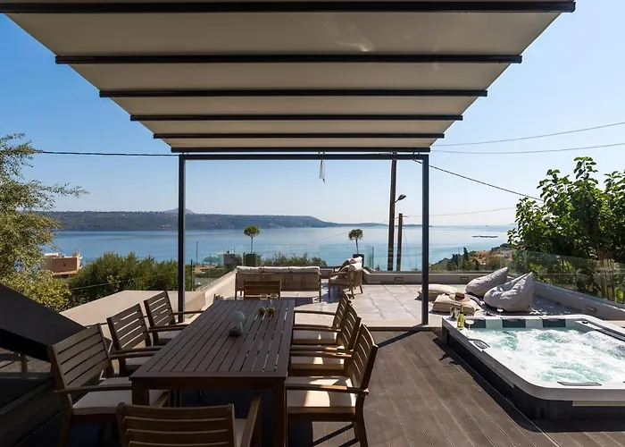 Seaview Serenity - Jacuzzi & Panoramic Views * La Canea