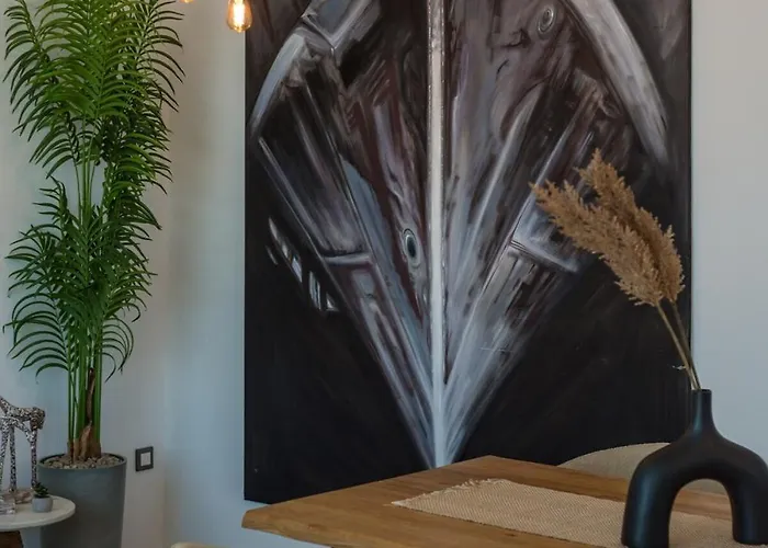 Seaview Serenity - Jacuzzi & Panoramic Views Apartamento La Canea