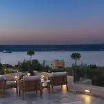 Seaview Serenity - Jacuzzi & Panoramic Views Hriszí Aktí Haniá