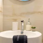 Seaview Serenity - Jacuzzi & Panoramic Views Apartman Hriszí Aktí Haniá