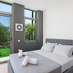 Seaview Serenity - Jacuzzi & Panoramic Views *