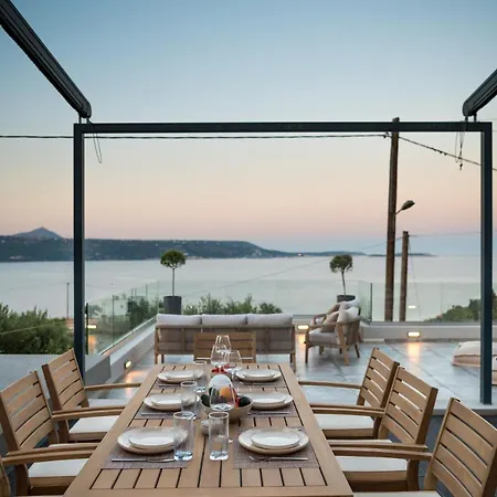 Seaview Serenity - Jacuzzi & Panoramic Views Apartment