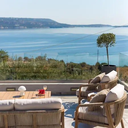 Seaview Serenity - Jacuzzi & Panoramic Views דירה חאניה