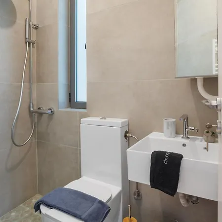 Seaview Serenity - Jacuzzi & Panoramic Views חאניה