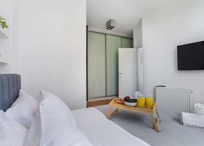 Seaview Serenity - Jacuzzi & Panoramic Views Apartament *