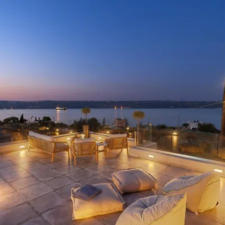 Seaview Serenity - Jacuzzi & Panoramic Views * Χανιά