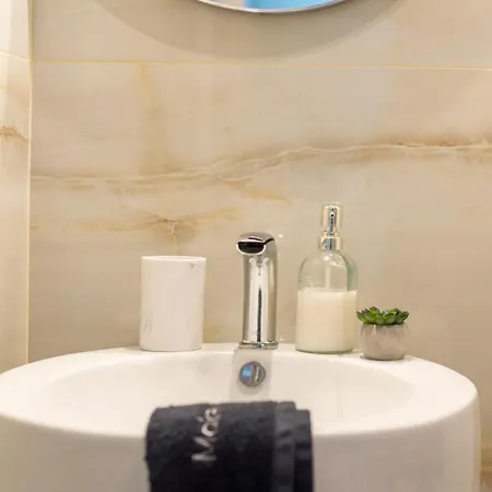 Seaview Serenity - Jacuzzi & Panoramic Views Διαμέρισμα Χανιά