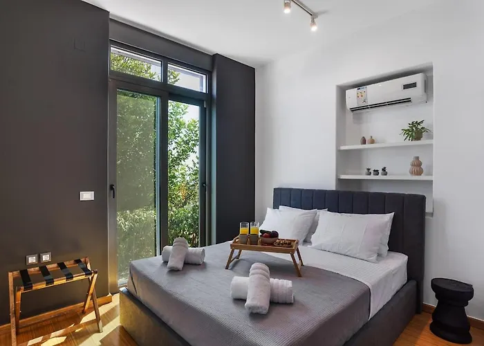 Seaview Serenity - Jacuzzi & Panoramic Views