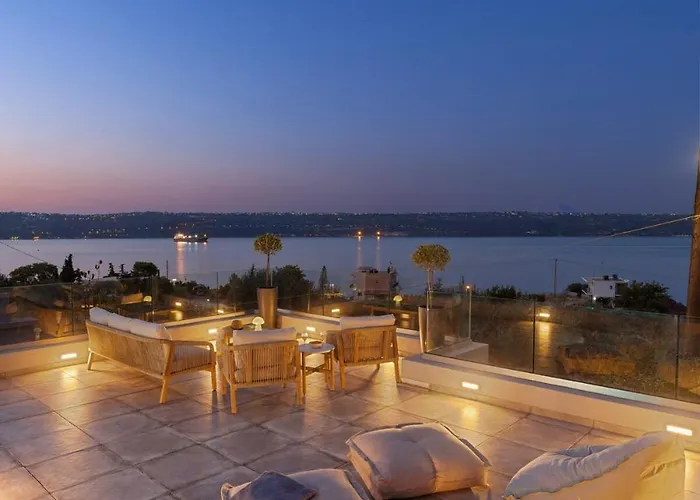 Seaview Serenity - Jacuzzi & Panoramic Views * 干尼亞